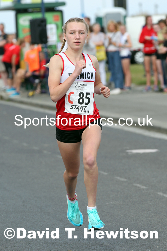 Girls under-15s 2021 Northern 6 and 4 Stage and Young Athletes Road Relays, Redcar. Photo: David T. Hewitson/Sports for All Pics